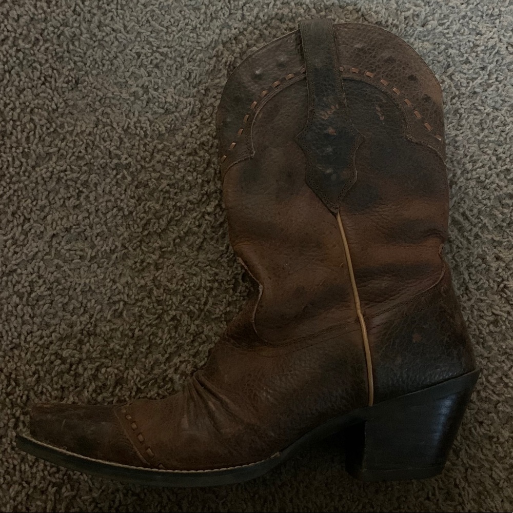 Ariat leather cowboy boots